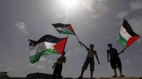 مستشار الرئيس الفلسطيني: نقدر عالياً دعم روسيا وبوتين للقضية الفلسطينية