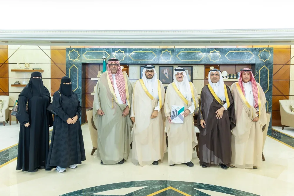 أمير الشرقية يستقبل رئيس وأعضاء مجلس إدارة جمعية الأداء المؤسسي المتميز