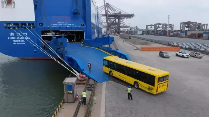 تونس تتسلّم الدفعة الأخيرة من الحافلات الصينية الجديدة