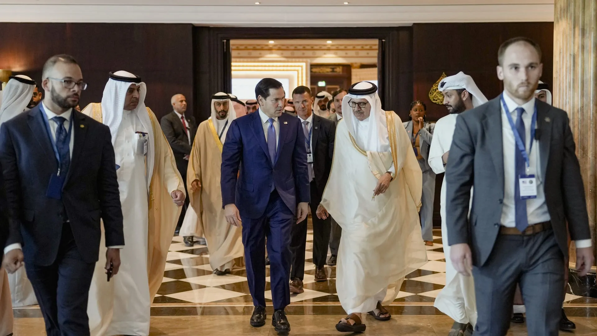 بيان خليجي أمريكي مشترك: رفض فرض رسوم بمضيق هرمز وأي تجارة مع إيران مرهونة بشروط