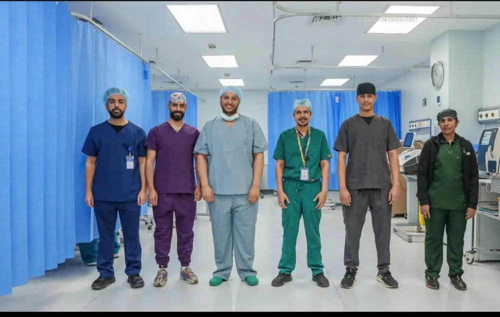 إنهاء معاناة مريضة بعمر 102 عامًا من ورم متقدم في المستقيم السيني بمستشفى الإمام عبدالرحمن