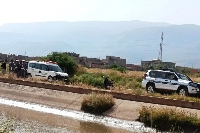 العثور على جثة طفل داخل قناة مائية