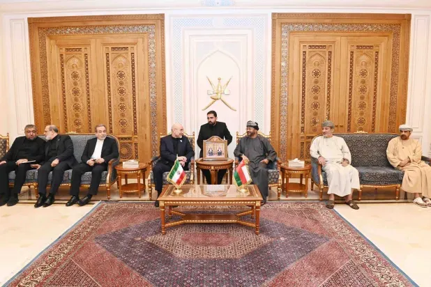 عمان وإيران تؤكدان أهمية توظيف الدبلوماسية لدعم السلام