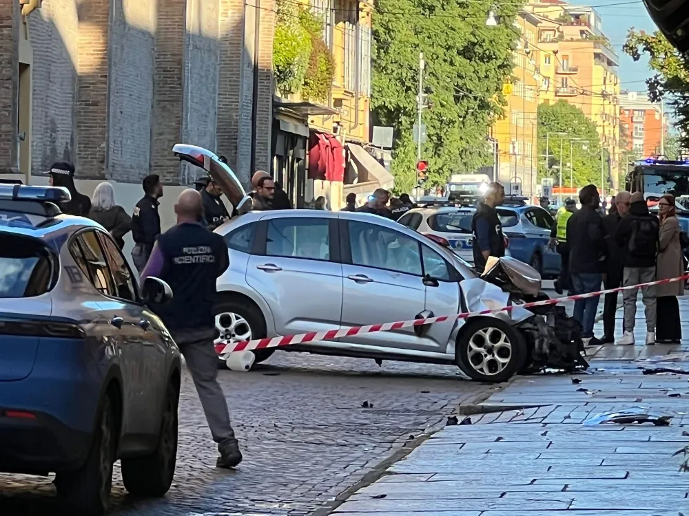 السائق يعاني مشاكل نفسية.. إصابة 8 أشخاص بحادث دهس في إيطاليا