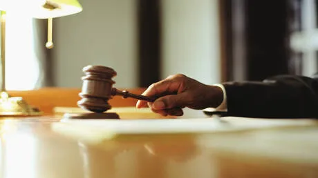 محكمة ألمانية تصدر حكمها في قضية زوجين عراقيين بتهمة استعباد طفلتين إيزيديتين