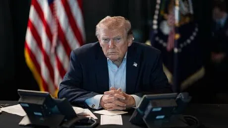 خبير اقتصادي: واشنطن تشعل الحروب... والدولار "المأوى الآمن" الوهمي