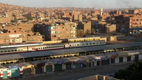 مصر.. احتجاز مواطن بقضية تجارة مخدرات في قطار بالصعيد