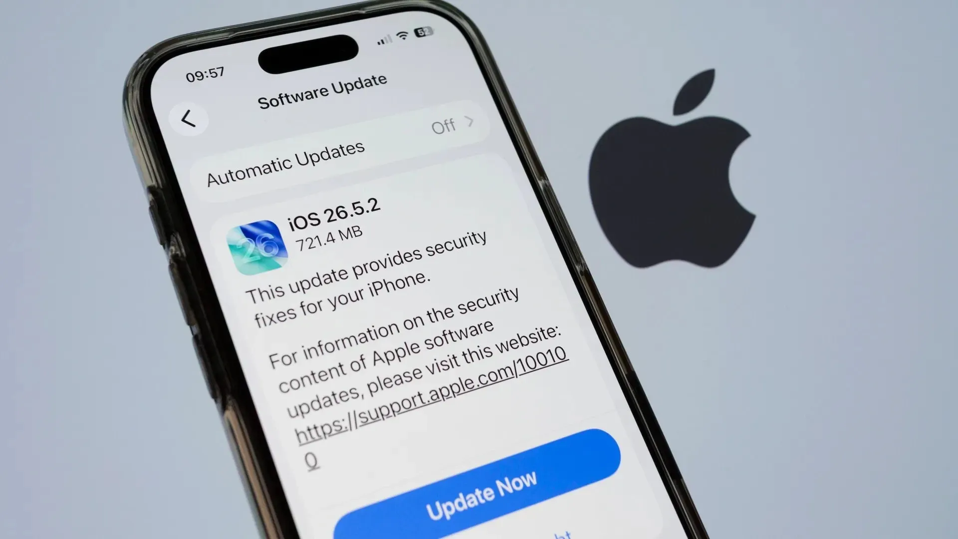 عاجل: تحديث iOS 26.5.2 يغلق 25 ثغرة في آيفون | آبل تحذر