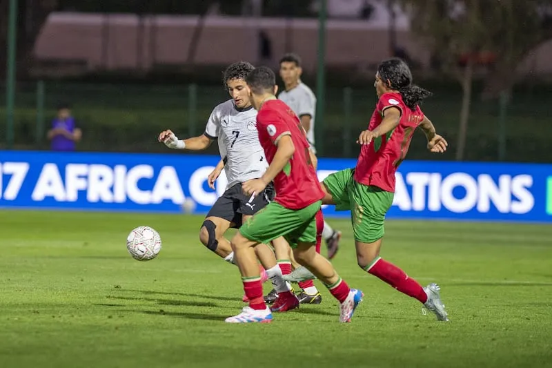 "الأشبال" يهزمون المنتخب المصري.. ويتأهلون إلى ربع "كان الفتيان"