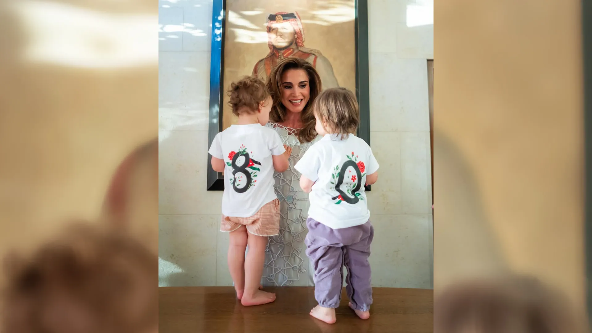 "كل عام وحب الأردن بيكبر فينا من جيل لجيل".. الملكة رانيا تحتفل مع حفيدتيها بعيد الاستقلال الـ80