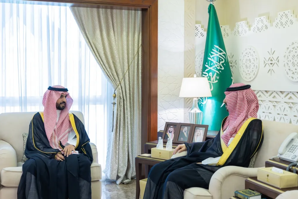 نائب أمير الشرقية يستقبل مدير فرع هيئة الزكاة والضريبة والجمارك بالدمام