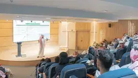 زائر صحي يستكشف ملاحظات منشآت جازان