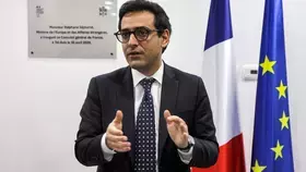 وزير الخارجية الفرنسي يبحث في القاهرة جهود إقرار هدنة في غزة