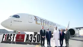 «طيران الإمارات» تكشف النقاب عن طائرتها الأولى من طراز إيرباص A350