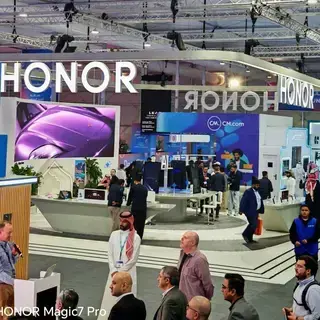 علامة HONOR تفتتح منصة الإعلان في LEAP 2025  مع إطلاق هاتف PORSCHE DESIGN HONOR Magic7 RSR