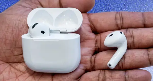 ترجمة فورية في سماعات AirPods