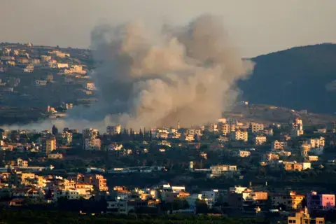 «حزب الله» وإسرائيل يتبادلان القصف وبلينكن يدعو لحل عاجل