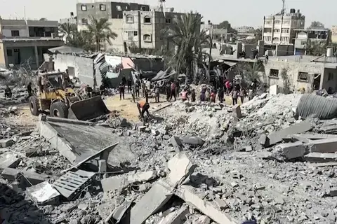 82 قتيلاً فلسطينياً حصيلة مجزرتين.. واقتحام مستشفى كمال عدوان