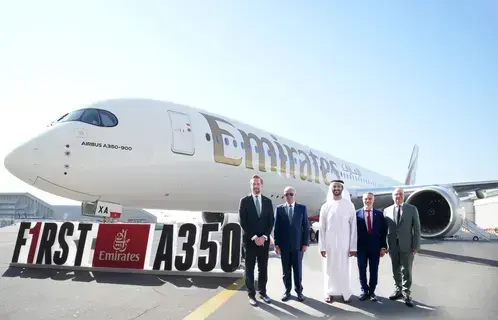 «طيران الإمارات» تكشف النقاب عن طائرتها الأولى من طراز إيرباص A350