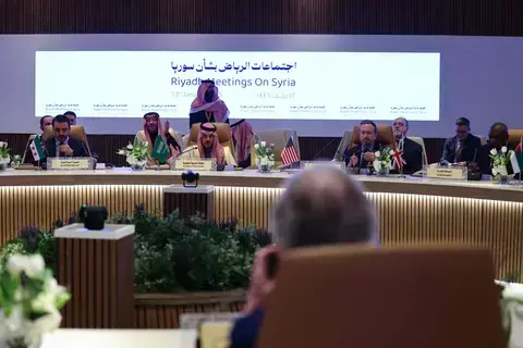 البيان الختامي لاجتماع الرياض يشدد على وحدة سوريا وسيادتها