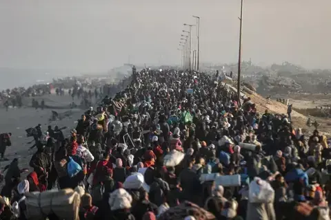 ترامب يعلن مجدداً رغبته في تهجير الفلسطينيين إلى مصر أو الأردن.. و«رفض رسمي واستنكار شعبي» 