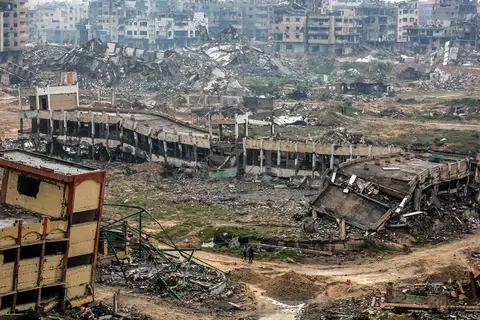 ترامب يجدد التزامه بشراء غزة ويحظر على الفلسطينيين العودة