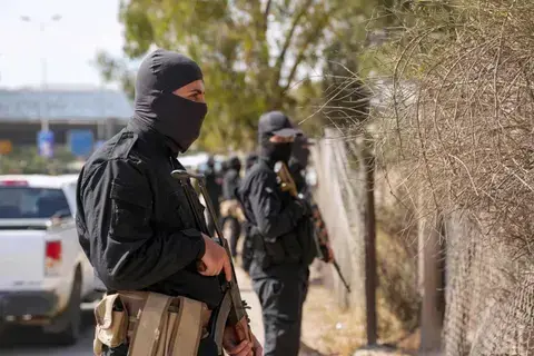 غارة إسرائيلية قرب دمشق تقتل أحد عناصر قوات الأمن السورية