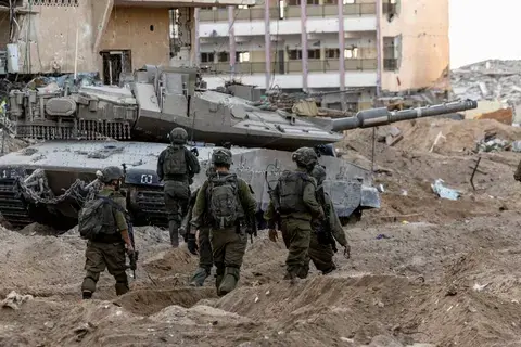 الاتحاد الأوروبي: قلقون إزاء خطة إسرائيل لـ«السيطرة» على غزة الاتحاد الأوروبي: قلقون إزاء خطة إسرائيل لـ«السيطرة» على غزة