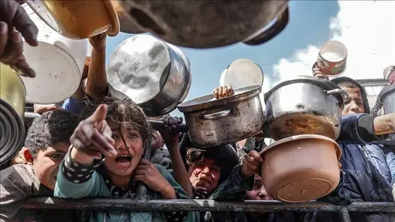 بعد النووي.. وزير إسرائيلي يخيِّر أهالي غزة بين الموت أو الجوع بعد النووي.. وزير إسرائيلي يخيِّر أهالي غزة بين الموت أو الجوع