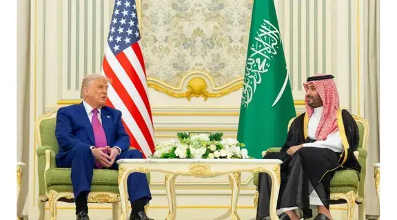 محمد بن سلمان: وقعنا اتفاقيات مع أمريكا بـ 300 مليار دولار.. ونعمل لزيادتها إلى تريليون محمد بن سلمان: وقعنا اتفاقيات مع أمريكا بـ 300 مليار دولار.. ونعمل لزيادتها إلى تريليون
