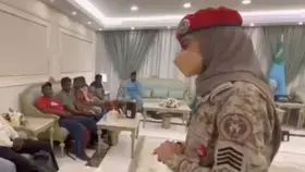 بـ"الأردو".. رقيب سعودية ترحب بالهنود القادمين من السودان