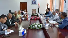الحكومة اليمنية تتمسك بالمقترح الأممي حول فتح الطرق
