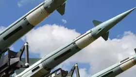 شبح الحرب العالمية الثالثة يعود مع «قنبلة» بيلوسي و«الإبادة النووية»