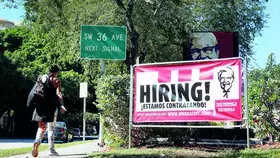 إعانة البطالة الأمريكية ترتفع.. وتراجع تسريح العمالة في يوليو