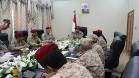 وزير الدفاع اليمني يشدد على استعادة الدولة ودحر الانقلاب