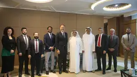 القنصل الأمريكي يبحث مع رئيس غرفة رأس الخيمة تعزيز العلاقات التجارية