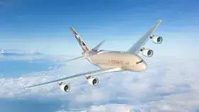 طائرة الاتحاد للطيران A380 تصل تورونتو