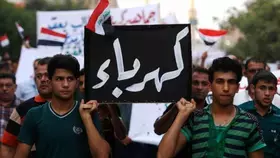 محتجو العراق يغلقون الطرق للمطالبة بالكهرباء