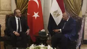 أوغلو يزور القاهرة لإصلاح العلاقات