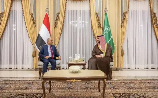 وزير الدفاع يلتقي رئيس مجلس الوزراء اليمني وزير الدفاع يلتقي رئيس مجلس الوزراء اليمني