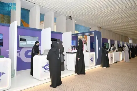 طالبات الجامعات يستعرضن ابتكاراتهن بروبوكون 2025 طالبات الجامعات يستعرضن ابتكاراتهن بروبوكون 2025