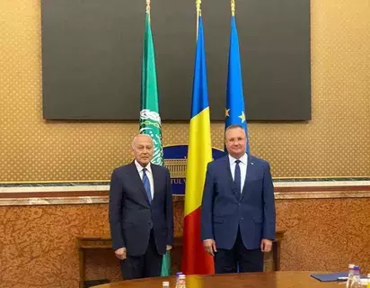 أبو الغيط يبحث مع رئيس حكومة رومانيا التعاون المشترك