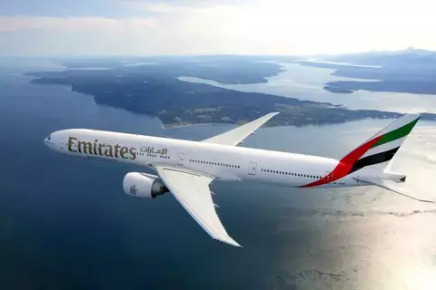 «طيران الإمارات» تُشغّل رحلة يومية ثالثة إلى «لندن غاتويك»