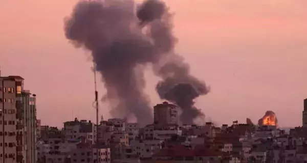 إصابة فلسطينيين في غارات إسرائيلية على قطاع غزة