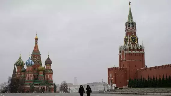 موسكو: لا تواصل بين بوتين وماكرون لأن فرنسا بلد غير صديق