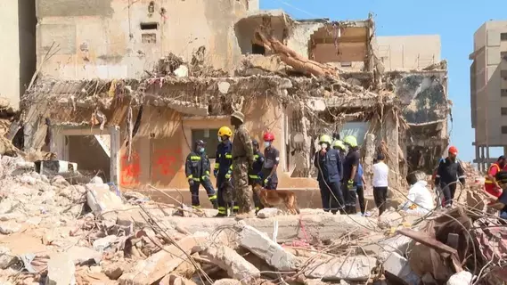 الحكومة المغربية تتولى إزالة المباني المتضررة من الزلزال