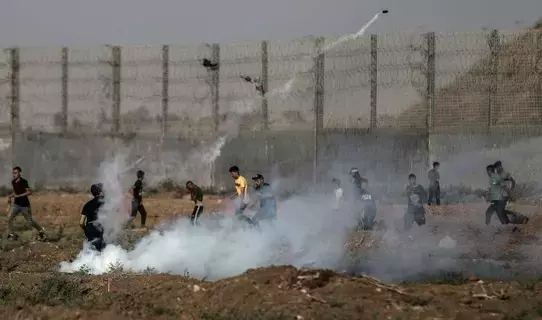 اعتقالات واقتحامات إسرائيلية في الضفة.. وقصف غزة