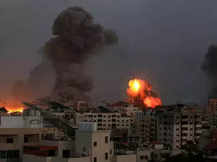 32 قتيلاً بينهم 19 طفلاً من عائلة واحدة في غارة إسرائيلية بغزة 32 قتيلاً بينهم 19 طفلاً من عائلة واحدة في غارة إسرائيلية بغزة