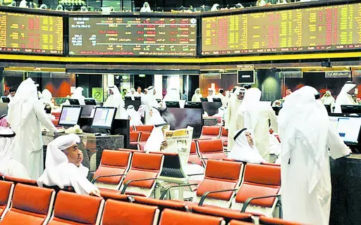 المؤشر السعودي يتراجع.. و«الكويتي» يصعد 0.8%