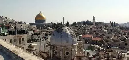 رؤساء كنائس القدس بعد لقائهم الرئيس الإسرائيلي: طالبنا بوقف شلال الدم بغزة